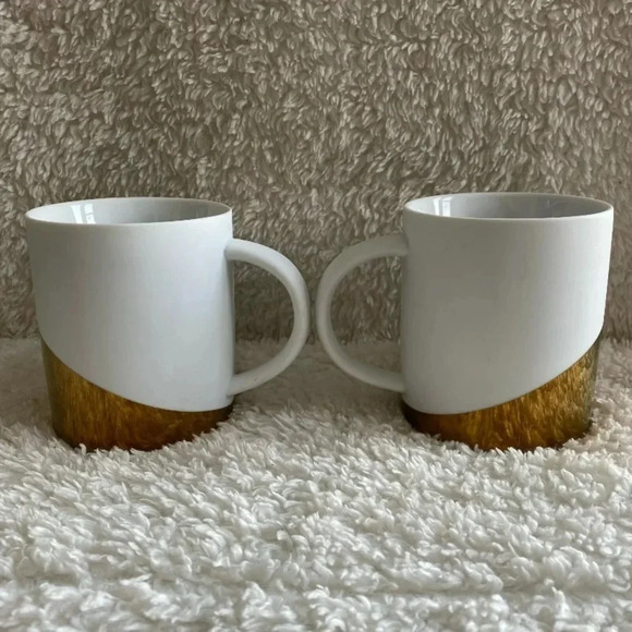 Two Starbucks Coffee/Tea Mugs 2012 Retired Matte White & Gold - 14 Oz - Picture 2 of 8